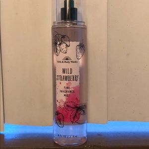 Wild strawberry fine fragrance mist